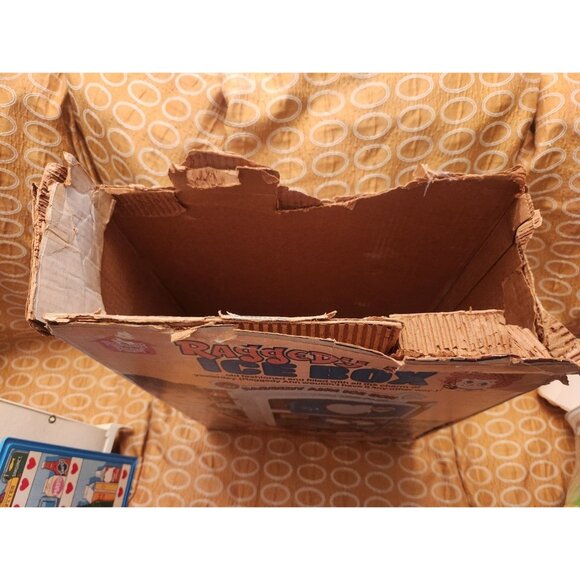 Hasbro Romper Room Raggedy Ann Kitchen Ice Box Toy - Picture 11 of 12